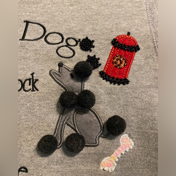 Quacker Factory “Why I ❤️ My Dog” Graphic 3D Shirt; Gray; Size: Small - Picture 7 of 12